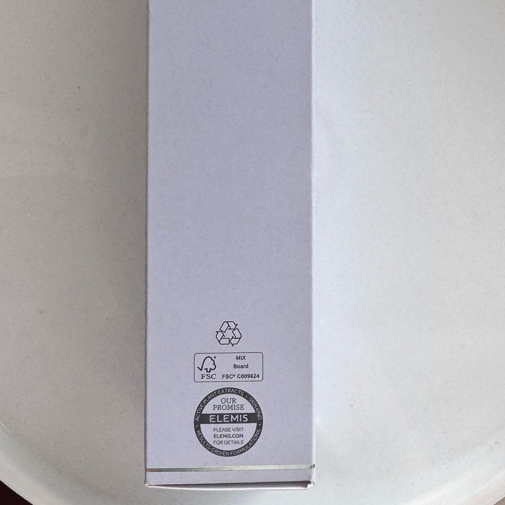 Elemis Clarifying Clay Wash 150mls - Picture 10 of 11